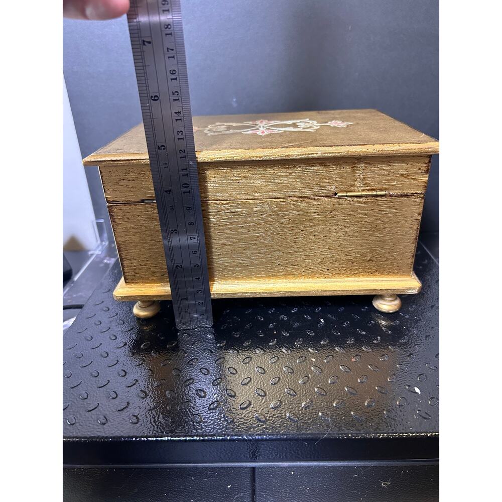Florentine-style gold gilt wooden jewelry box - Picture 5 of 7